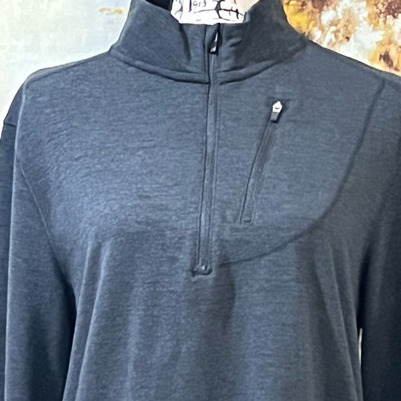 EUC SWISS TECH Zipper Front Pullover & Unique Front Zipper Pocket - Picture 2 of 10